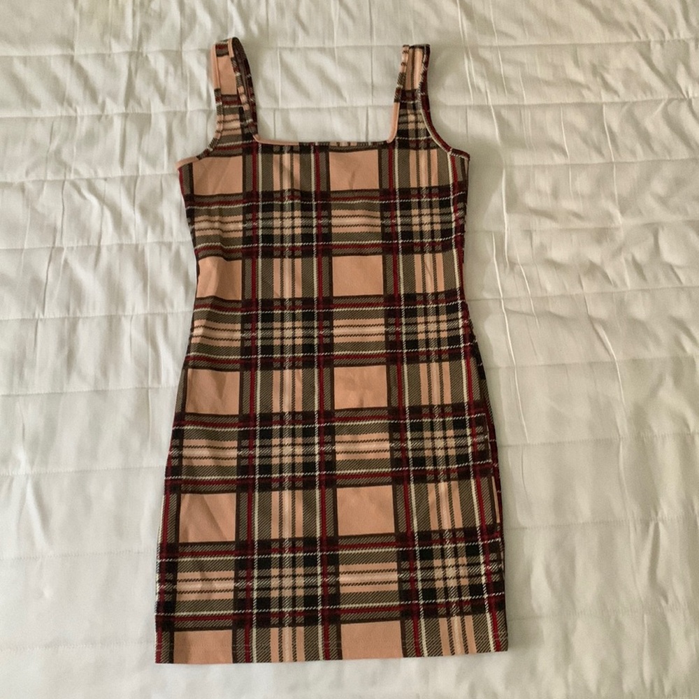 Does not fit more like a pinkish color not tan at all